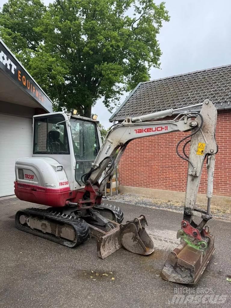 Takeuchi TB230 Mini excavadoras < 7t