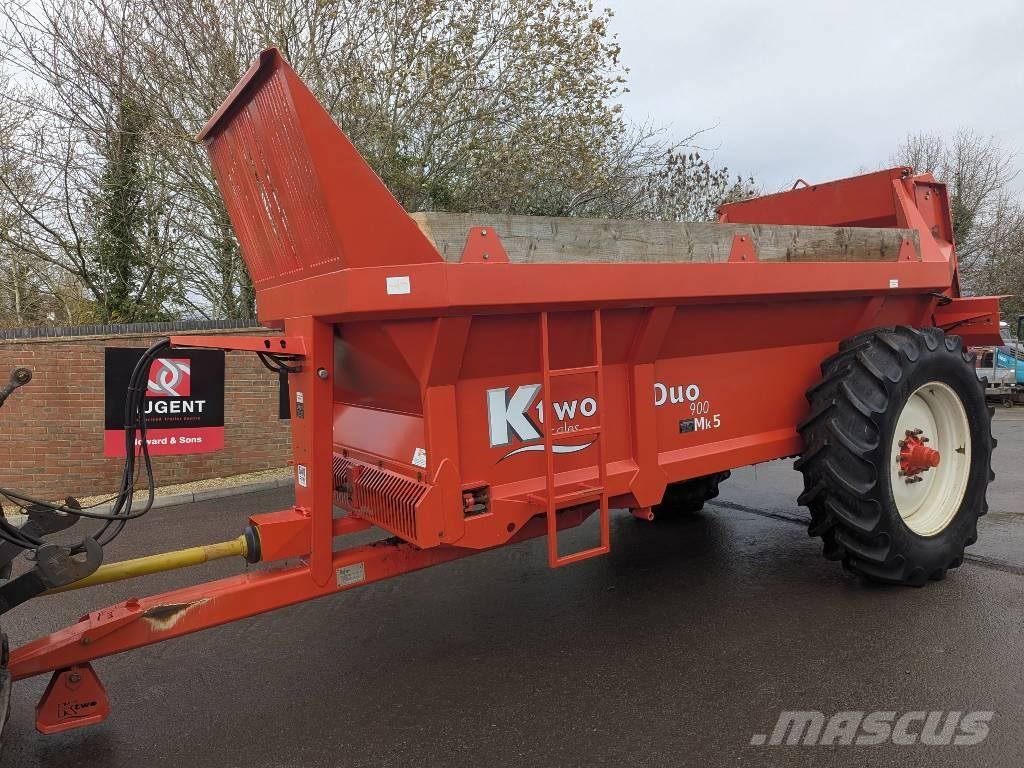 Ktwo DUO 900 Remolques esparcidores de estiércol