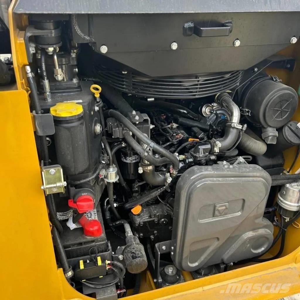 XCMG XC7-TV12 Minicargadoras