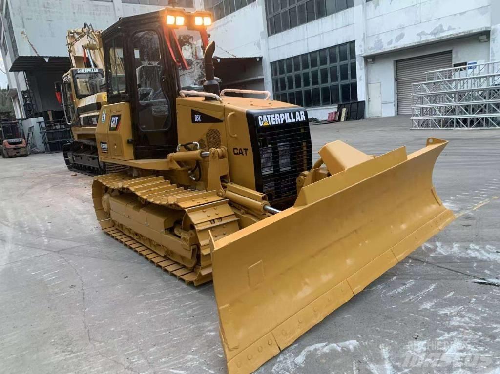 CAT D 5 K Buldozer sobre oruga