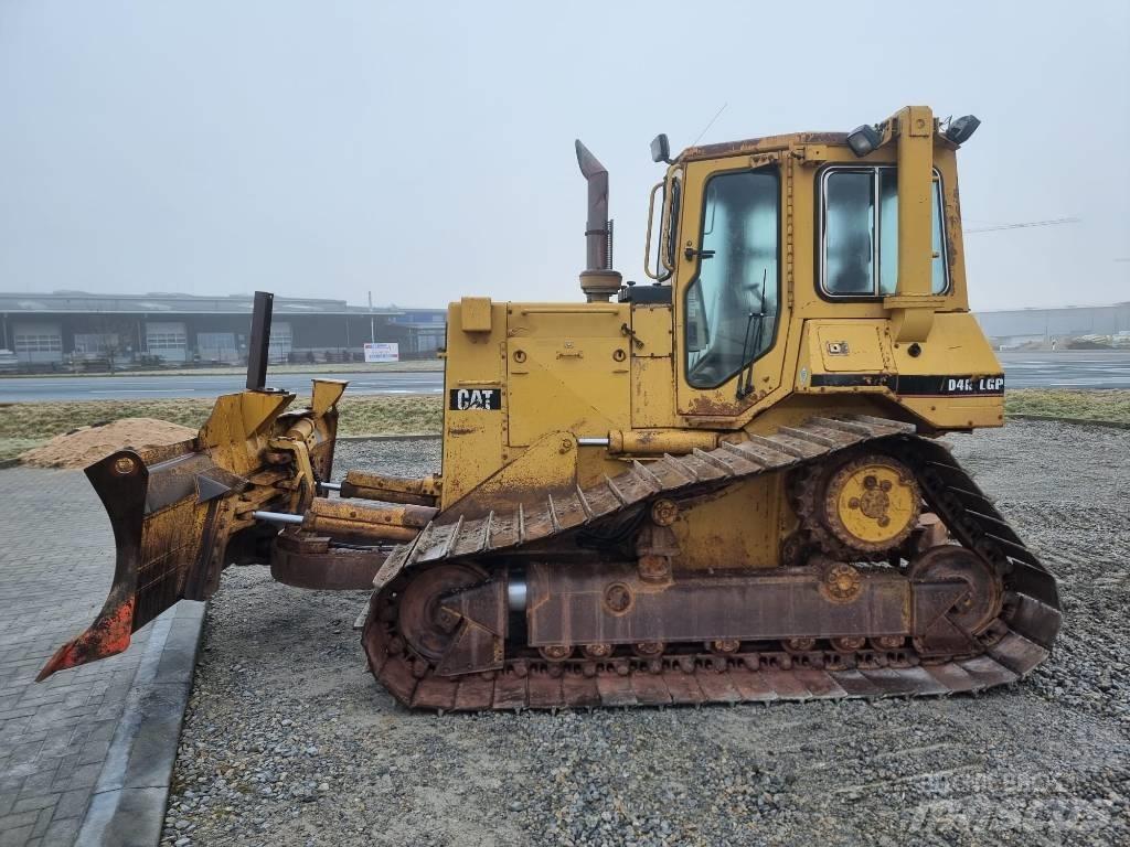 CAT D 4 H Buldozer sobre oruga