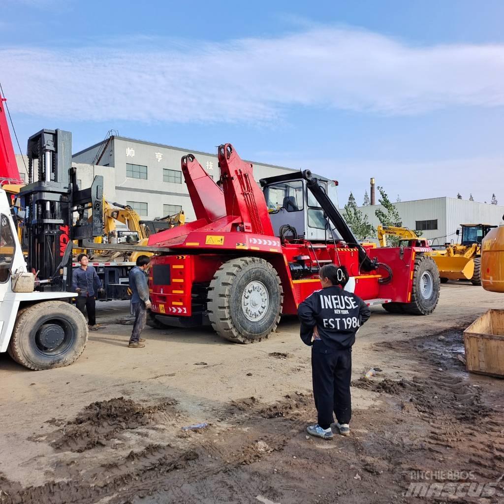 Kalmar DRF 450 Manipulador de contenedores