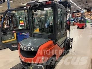 Toyota 02-8 FDJF 35 Carretillas diesel