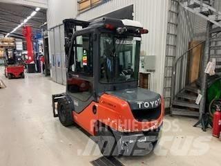 Toyota 02-8 FDJF 35 Carretillas diesel