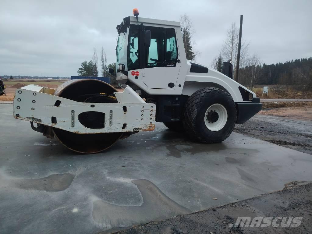 Bomag BW 216 D-4i Rodillos de un solo tambor