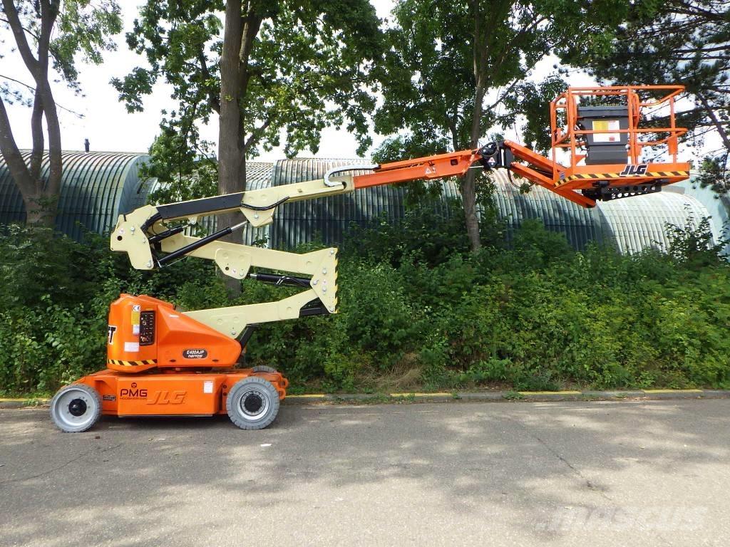 JLG E400AJPN Plataforma de trabajo articulada