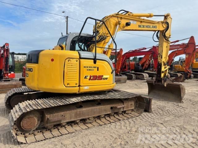 New Holland E 135 SR Excavadoras de cadenas