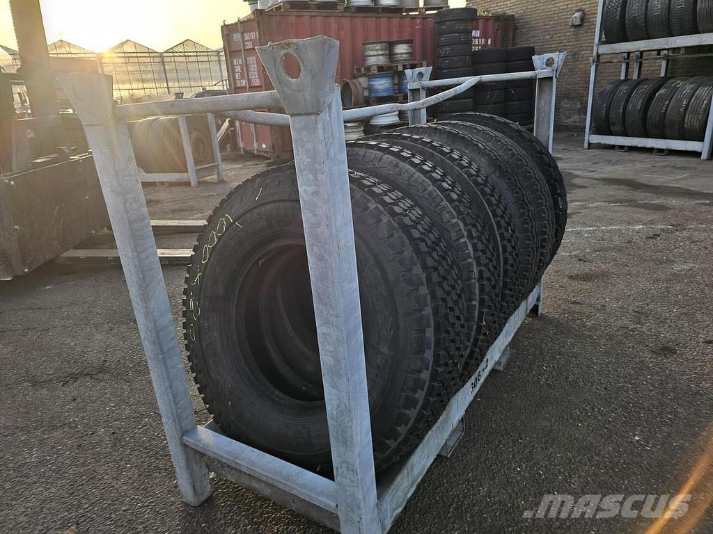  Several 1000 X 20 Sin carrozar