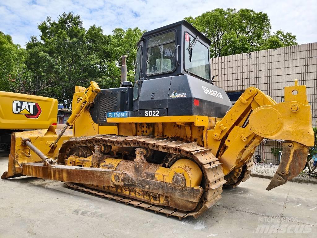 Shantui SD 22 Buldozer sobre oruga