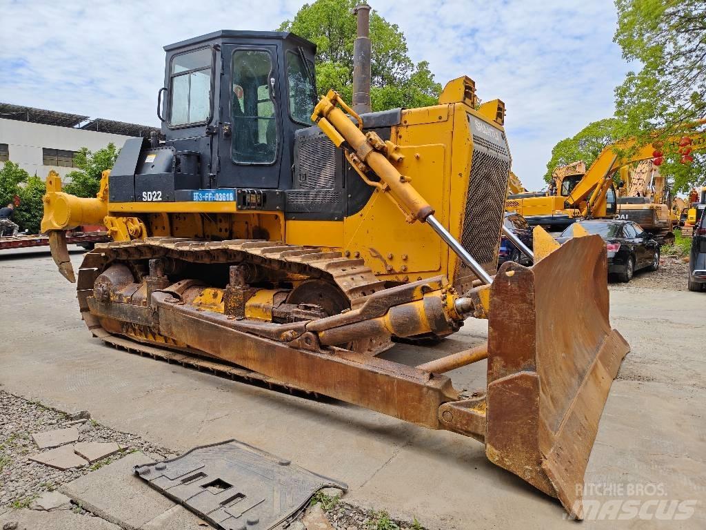 Shantui SD 22 Buldozer sobre oruga