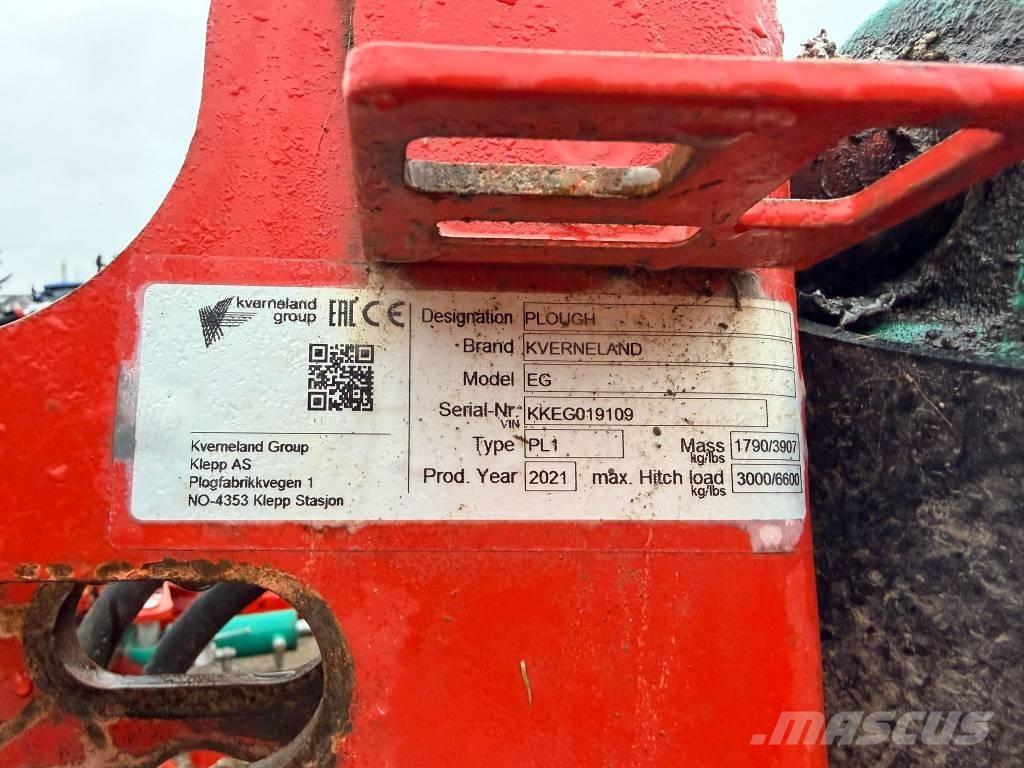 Kverneland EG85 Arados reversibles suspendidos