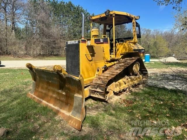 CAT D 5 M XL Buldozer sobre oruga