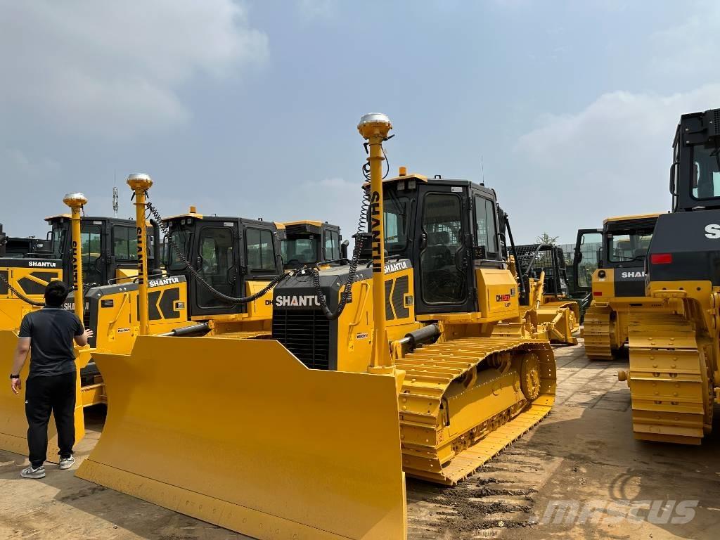 Shantui DH 13 Buldozer sobre oruga