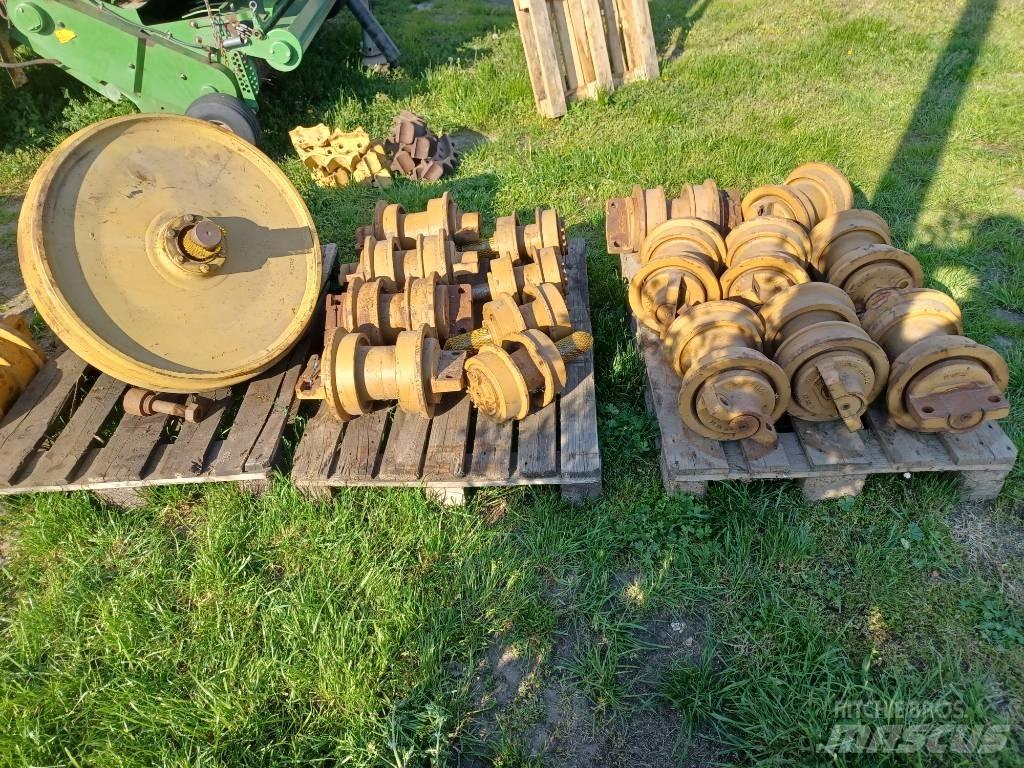 Komatsu D 65 - D85 Cadenas, orugas y chasis