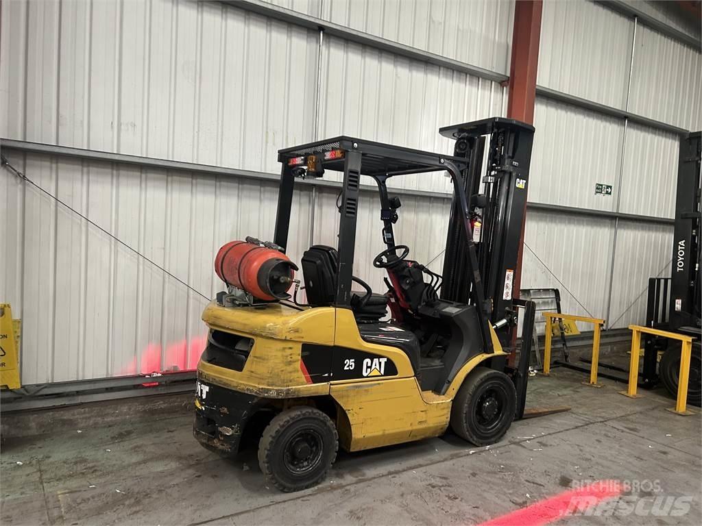 CAT GP25NT Carretillas LPG