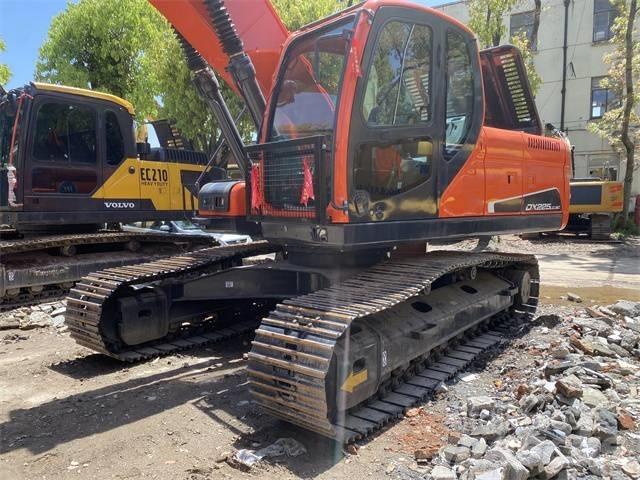 Doosan DX 225 LC Excavadoras de cadenas