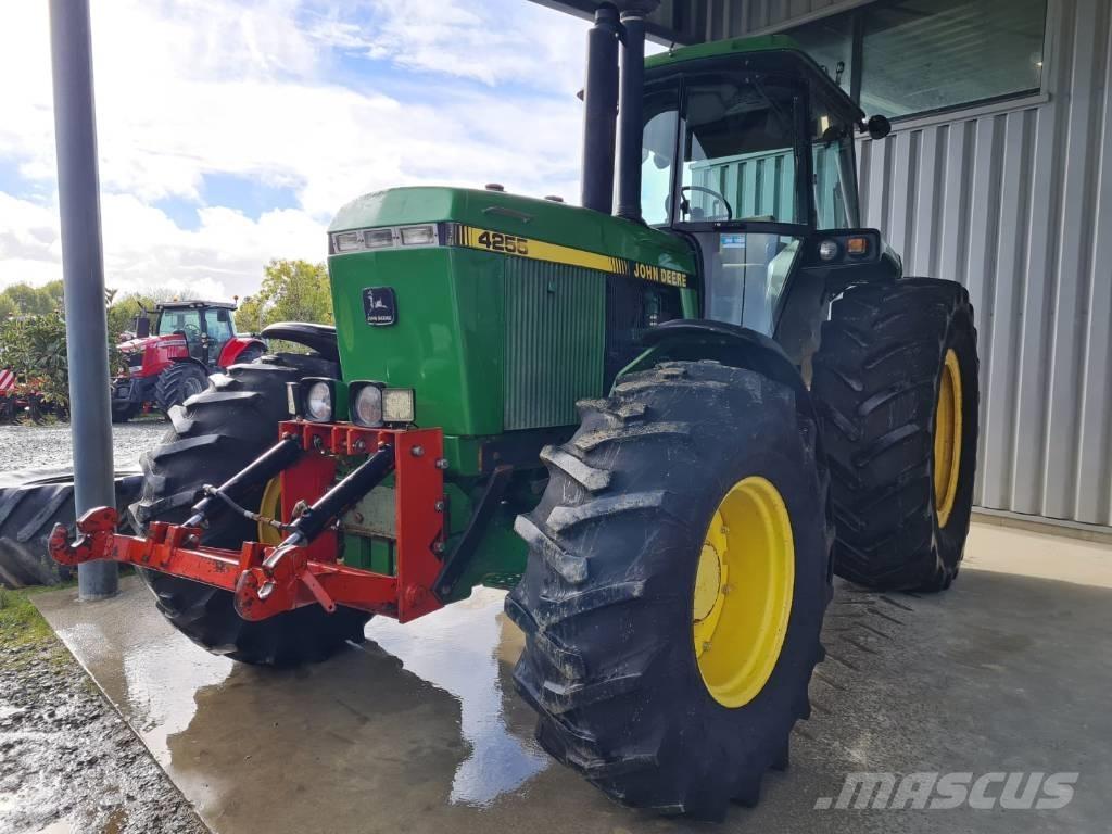 John Deere 4255 Tractores