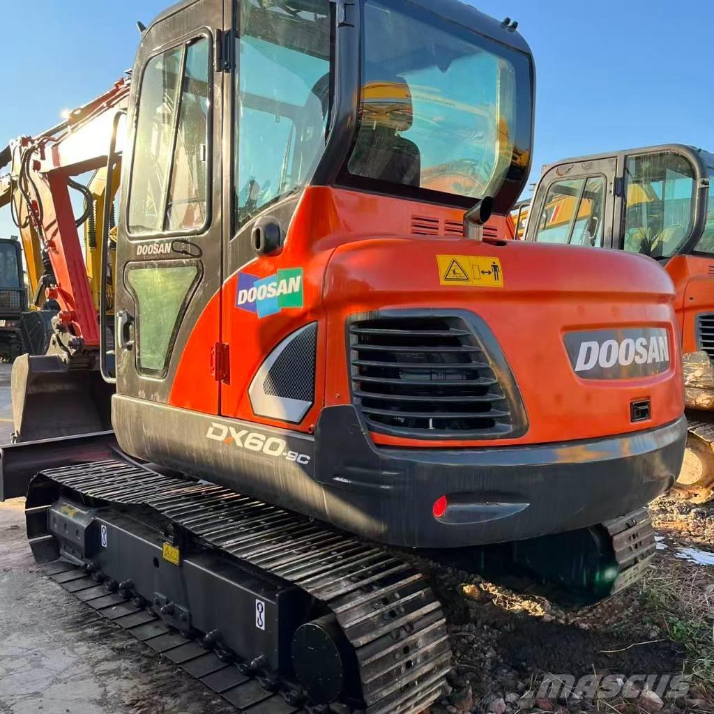 Doosan DX 60 Mini excavadoras < 7t