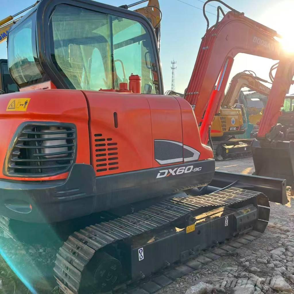 Doosan DX 60 Mini excavadoras < 7t