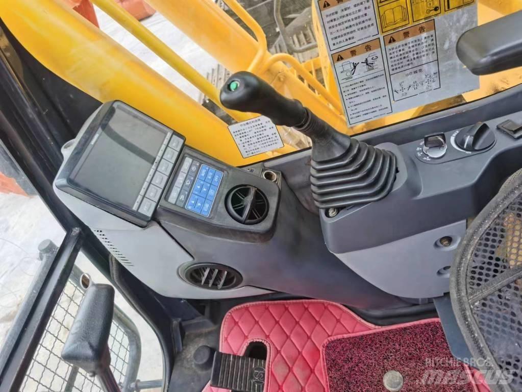 Komatsu PC 200-8 Excavadoras de cadenas
