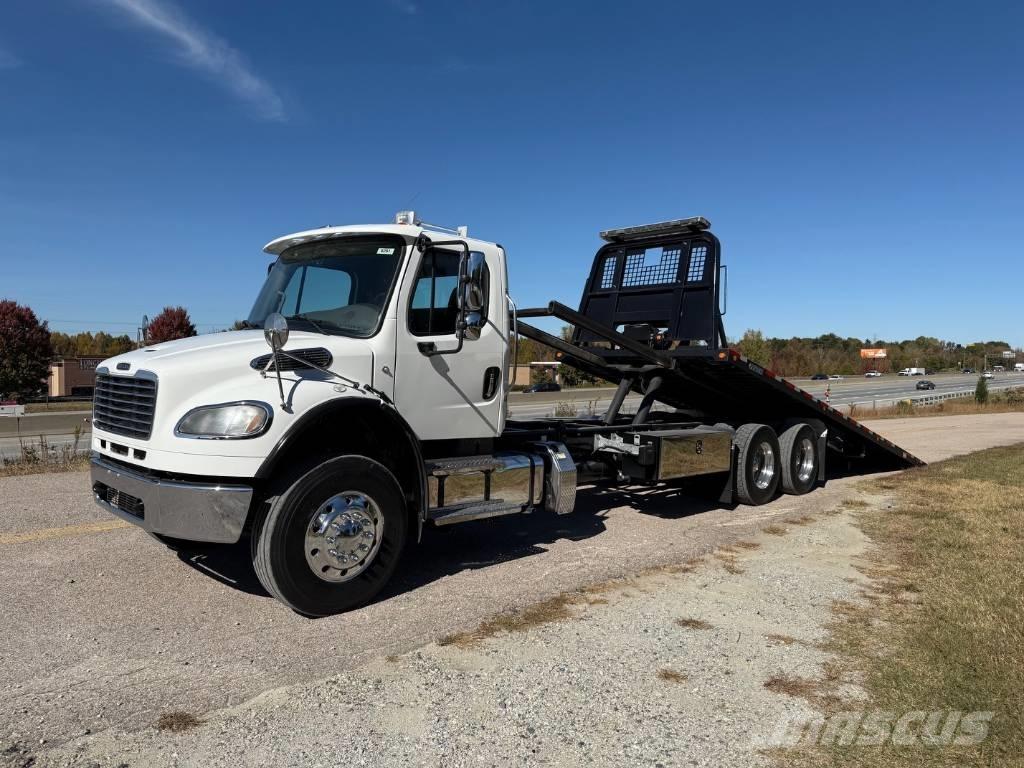 Freightliner M2 Grúas de vehículo