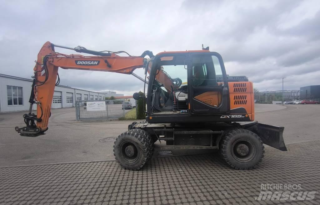 Doosan DX 165 W Excavadoras de ruedas