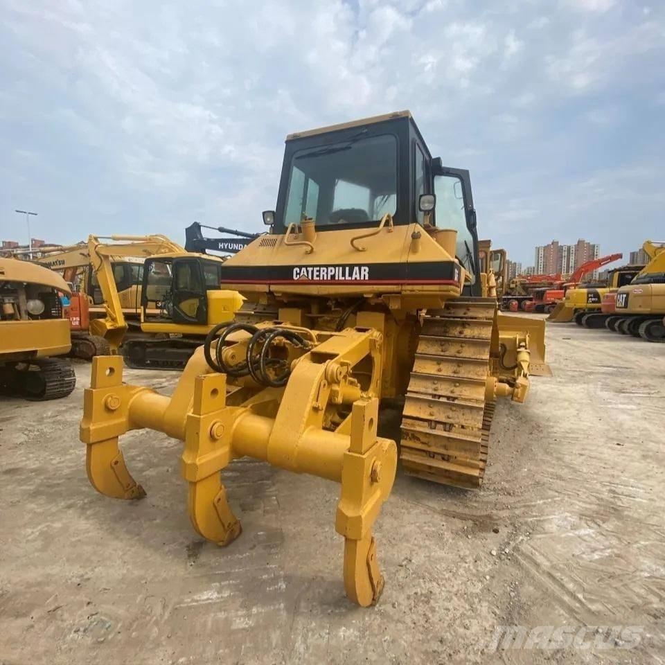 CAT D6R Buldozer sobre oruga