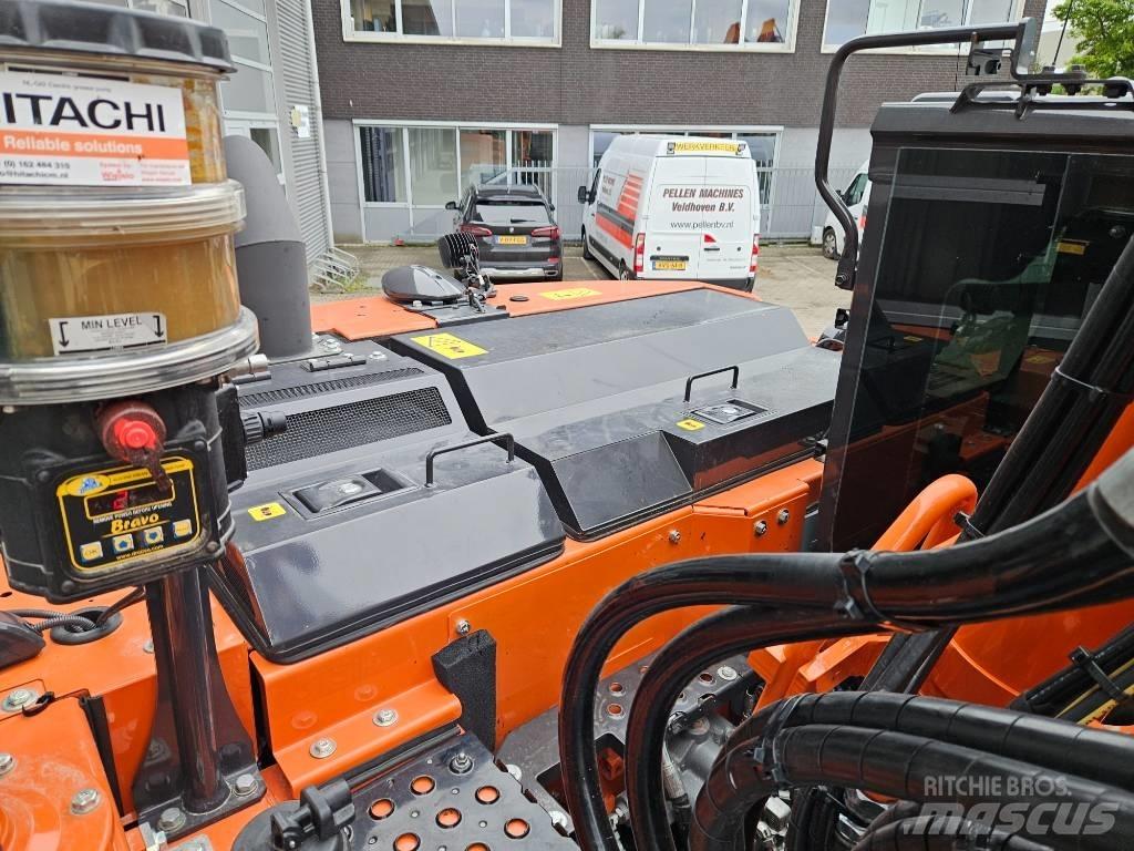 Hitachi ZX135US-7 Excavadoras de cadenas
