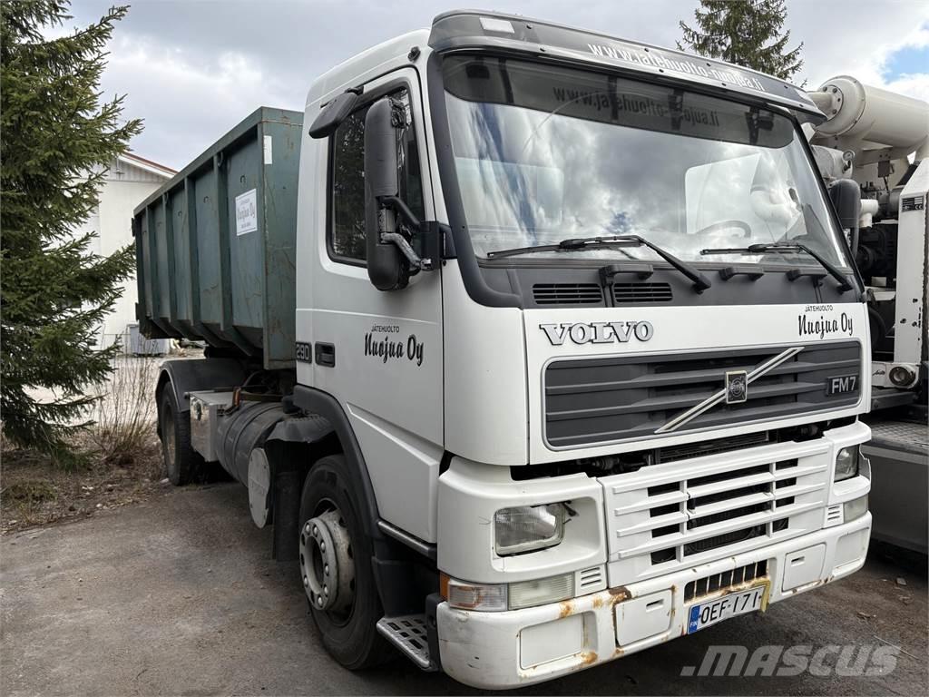 Volvo FM7 Camiones con gancho