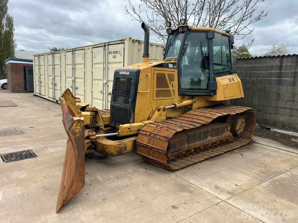CAT D 6 K Buldozer sobre oruga