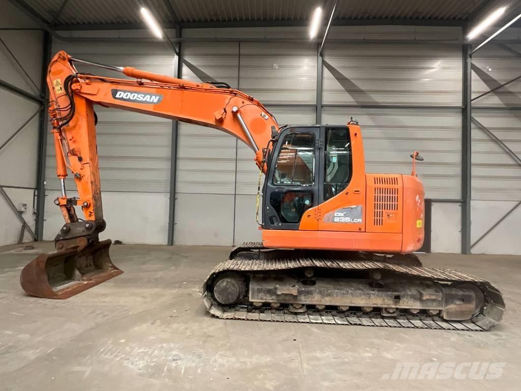 Doosan DX 235 LCR Excavadoras de cadenas