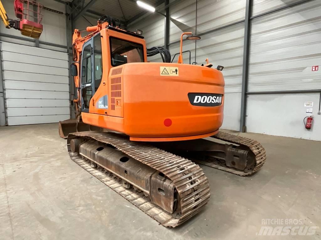 Doosan DX 235 LCR Excavadoras de cadenas