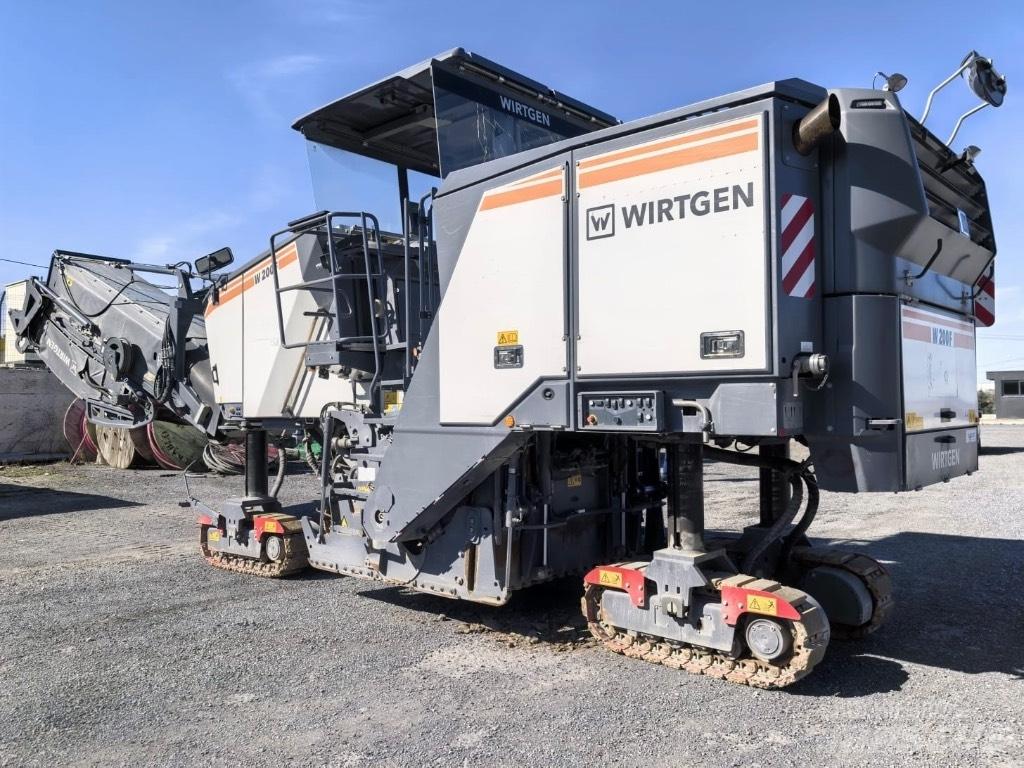 Wirtgen W 200 F Máquinas moledoras de asfalto en frío