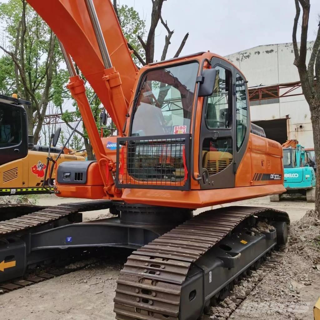 Doosan DX 300 LC Excavadoras de cadenas