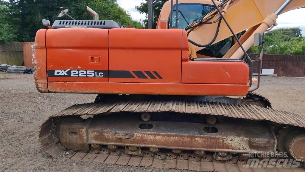 Doosan DX 225 LC Excavadoras de cadenas