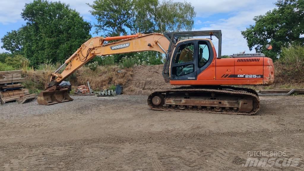 Doosan DX 225 LC Excavadoras de cadenas