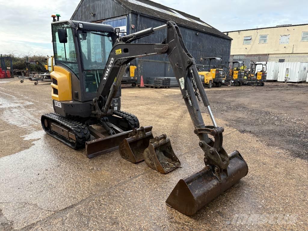 Volvo ECR 25 D Mini excavadoras < 7t