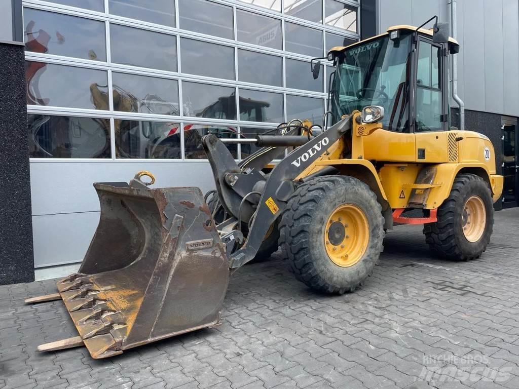 Volvo L30G Cargadoras sobre ruedas