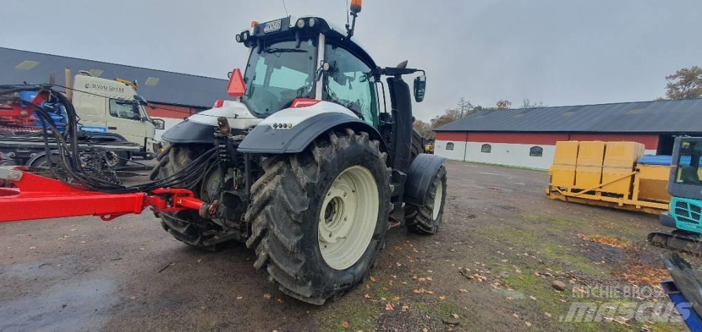 Valtra T 234 Versu Tractores