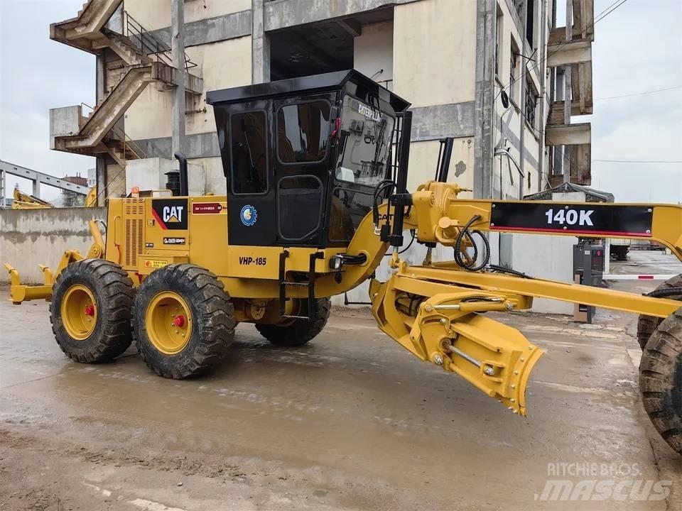 CAT 140K Motoniveladoras