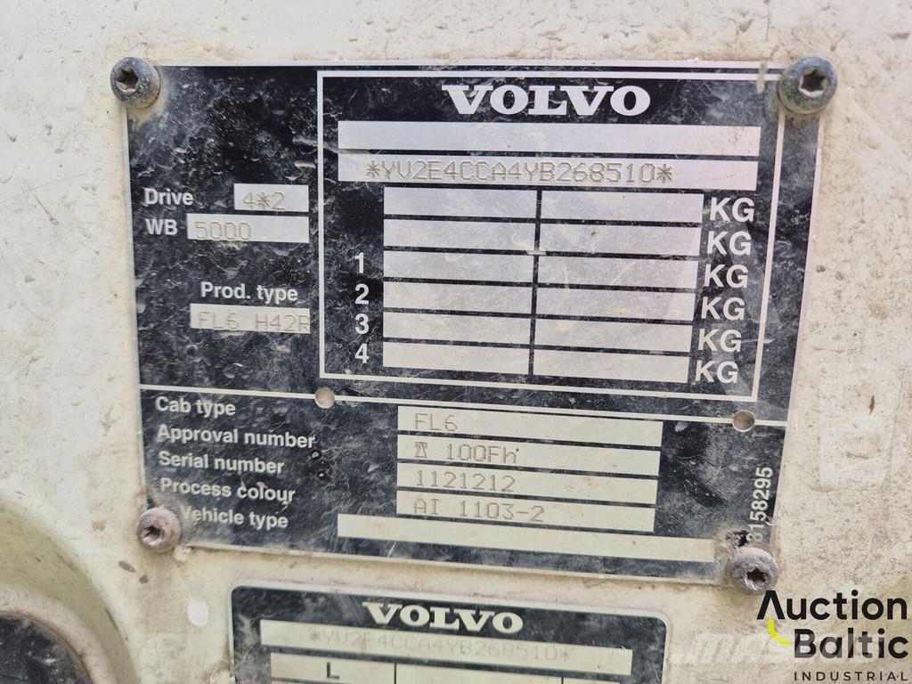 Volvo FL6 Camiones plataforma