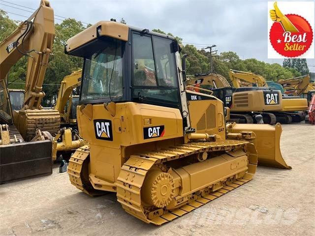 CAT D 5 K Buldozer sobre oruga