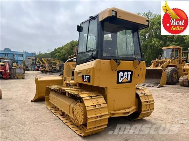 CAT D 5 K Buldozer sobre oruga