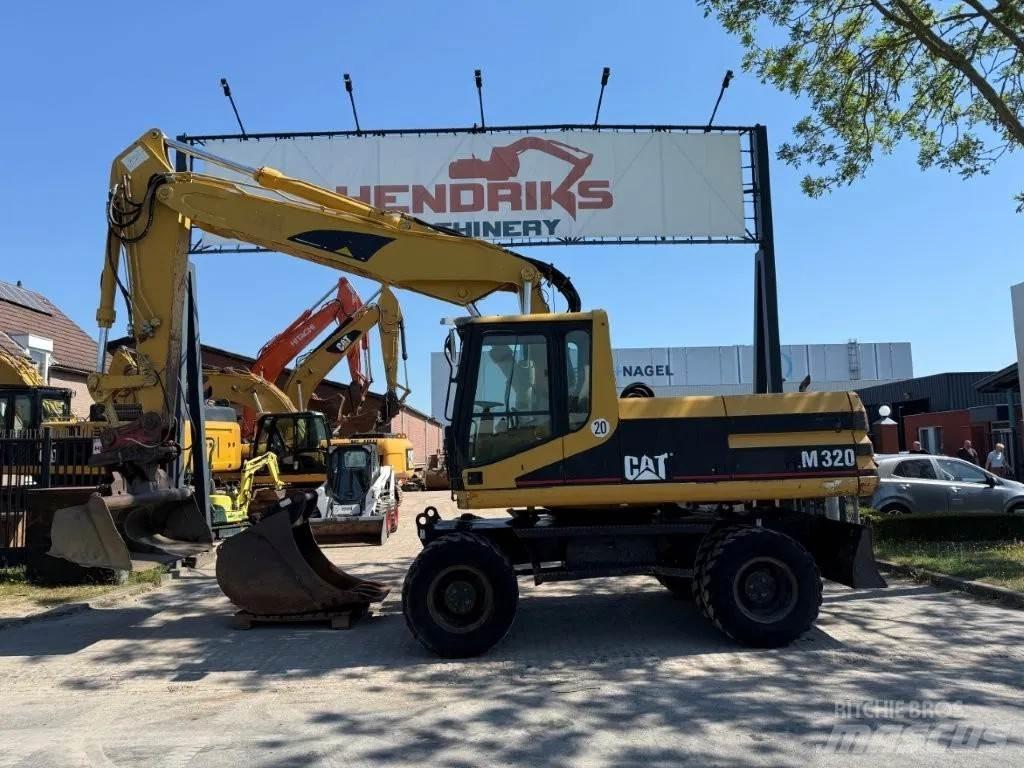 CAT M320 2001 Excavadoras de ruedas