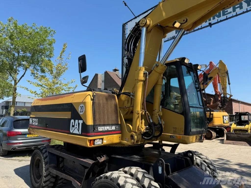CAT M320 2001 Excavadoras de ruedas