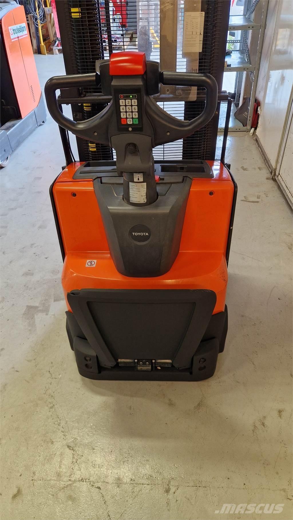 Toyota SWE140L Apiladores eléctricos