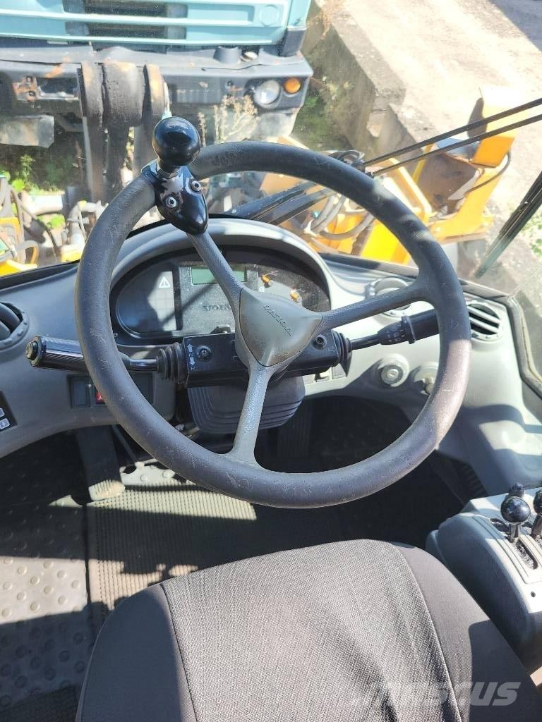 Volvo L 70 E Cargadoras sobre ruedas