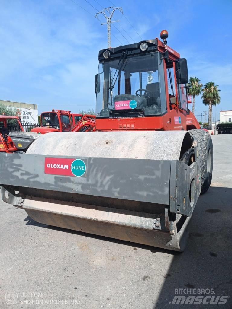 Bomag BW 211 D-4 Rodillos de un solo tambor