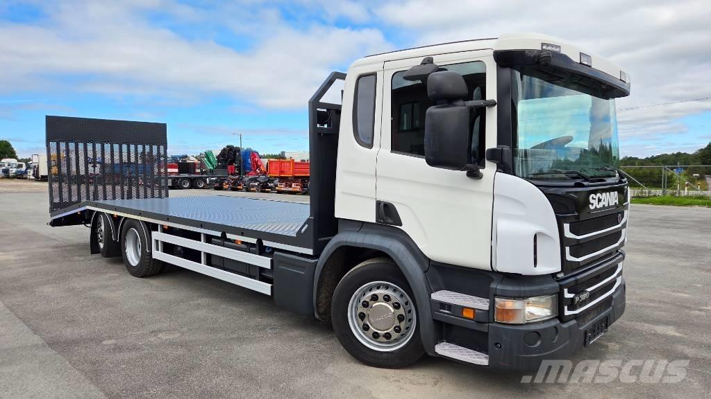 Scania P320 6X2*4 Camiones portamaquinaria