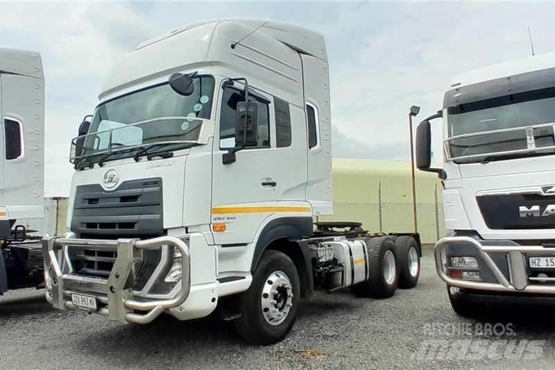 UD Quester GWE440 Otros camiones